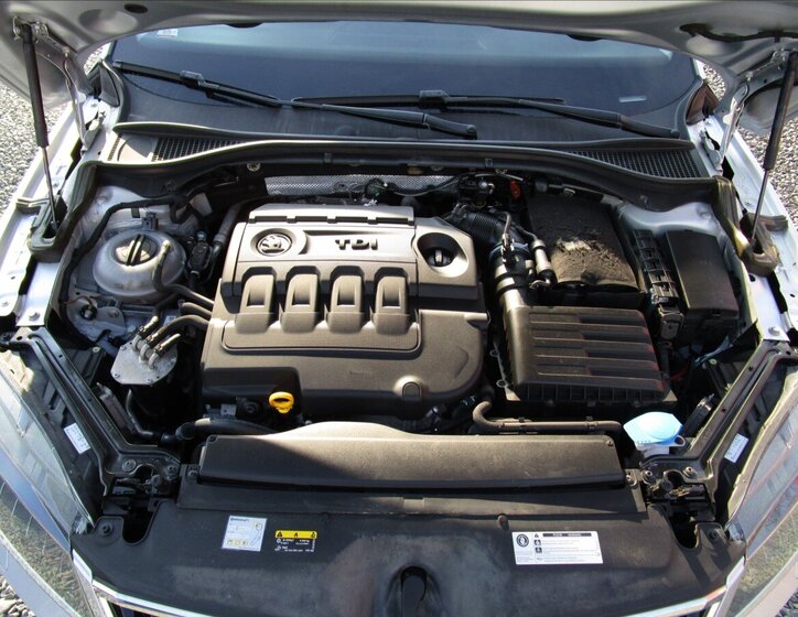 Škoda Superb Sedan / Limuzína 2,0 l 110 kw