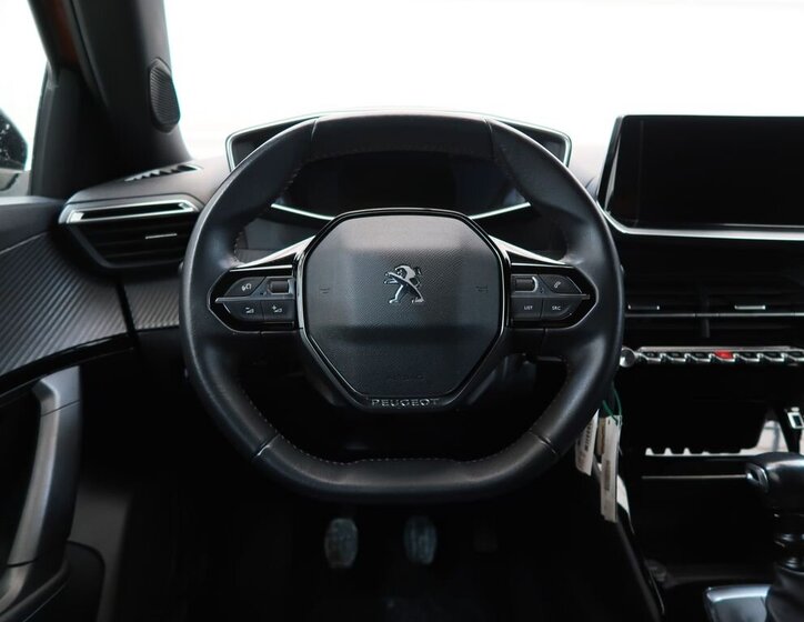 Peugeot 2008 SUV 1,2 l 74 kw