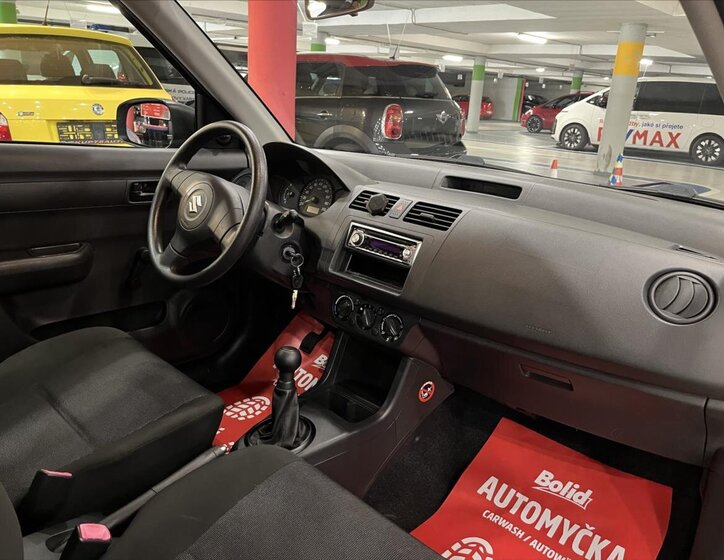 Suzuki Swift Hatchback 1,3 l 67 kw