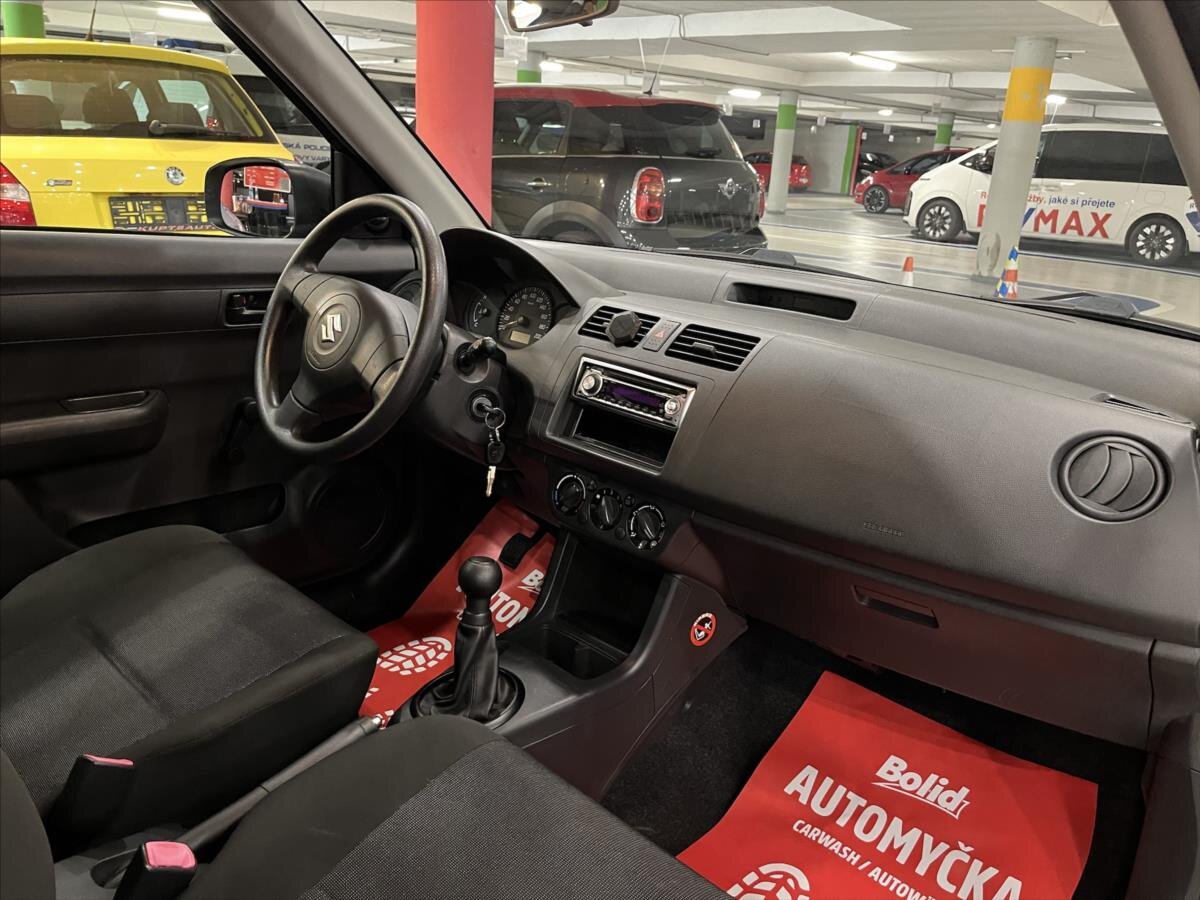 Suzuki Swift Hatchback 1,3 l 67 kw