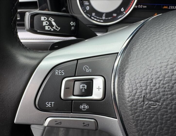 Volkswagen Touareg Kombi 3,0 l 210 kw