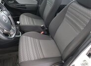 Toyota Yaris 9