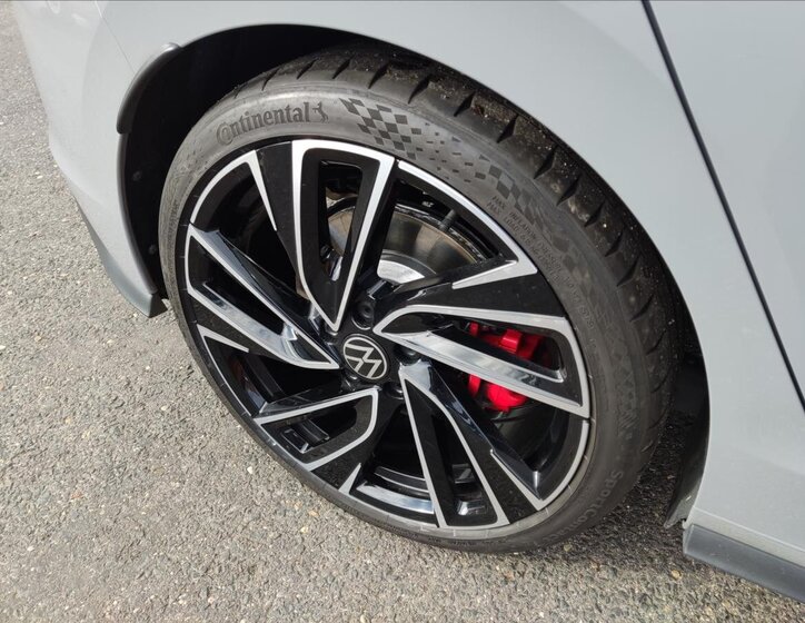 Volkswagen Golf Hatchback 2,0 l 180 kw