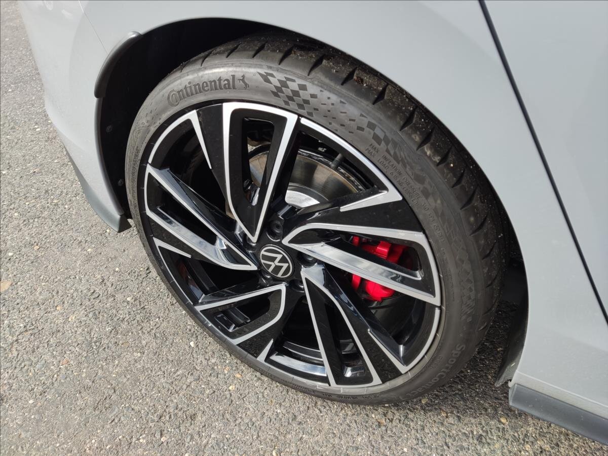 Volkswagen Golf Hatchback 2,0 l 180 kw