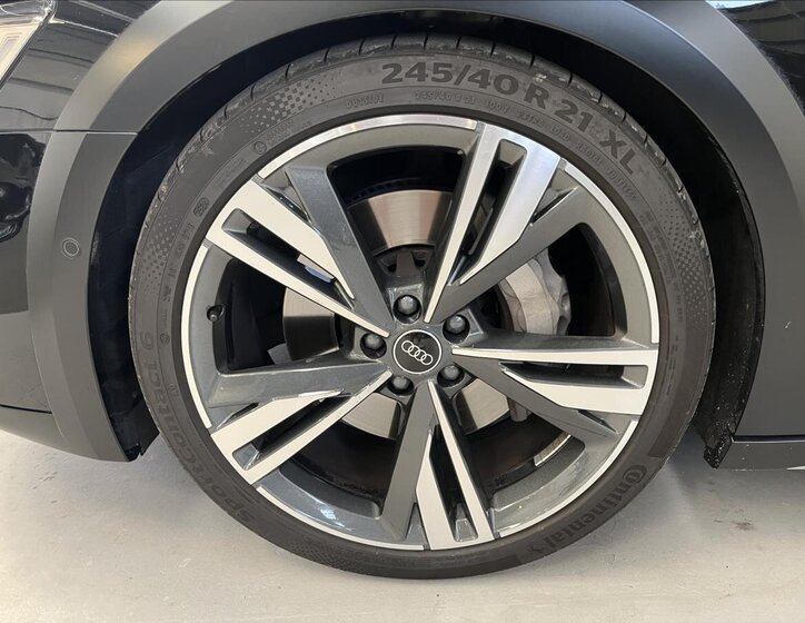 Audi A6 Allroad Kombi 3,0 l 253 kw