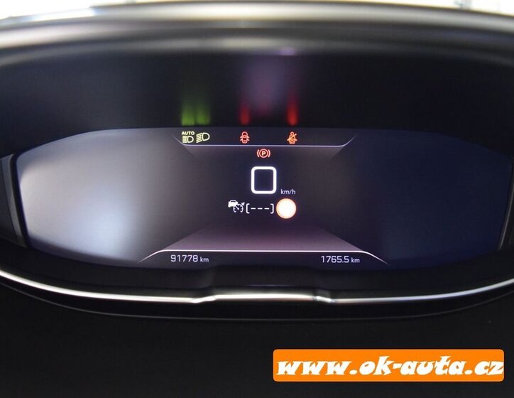 Peugeot 5008 MPV 1,5 l 96 kw