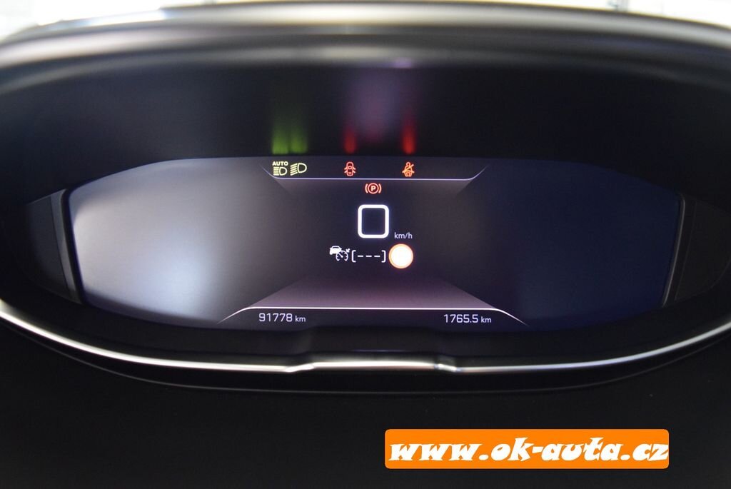 Peugeot 5008 MPV 1,5 l 96 kw