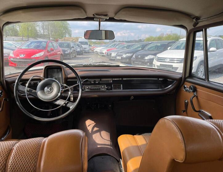 Mercedes-Benz Ostatní 7