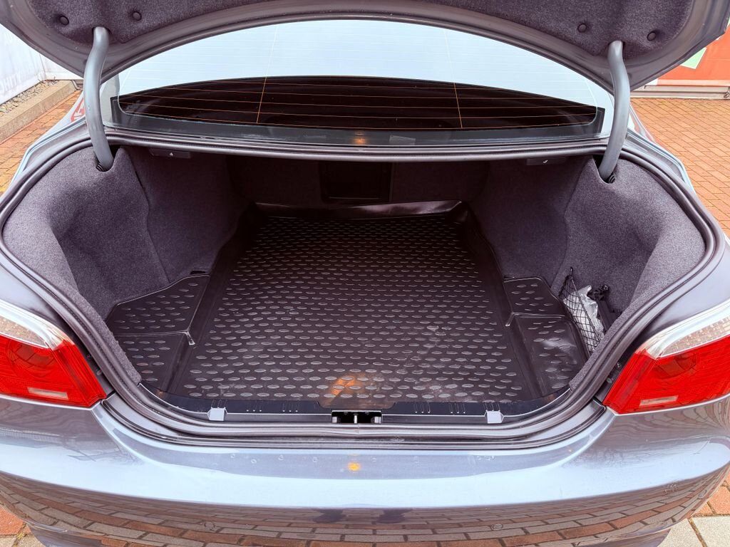 BMW Řada 5 Sedan 3,0 l 145 kw