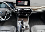 BMW Řada 5 Sedan / Limuzína 2,0 l 185 kw