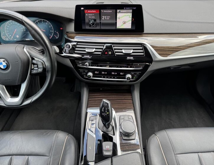 BMW Řada 5 Sedan / Limuzína 2,0 l 185 kw