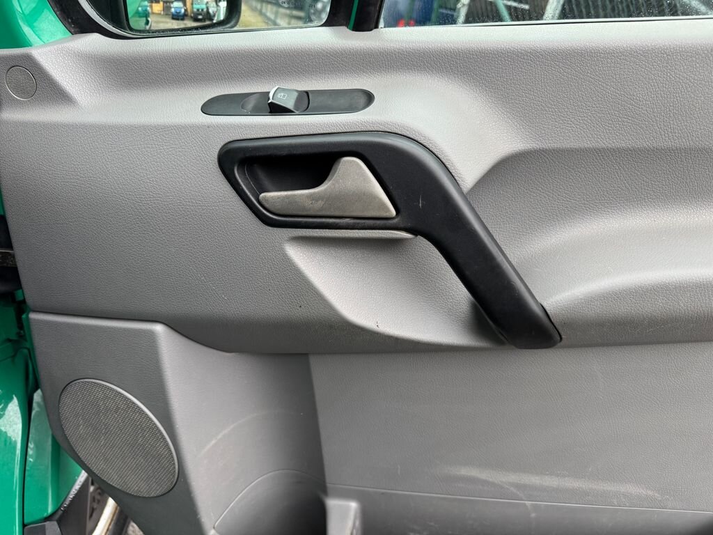 Volkswagen Crafter Valník 2,5 l 80 kw