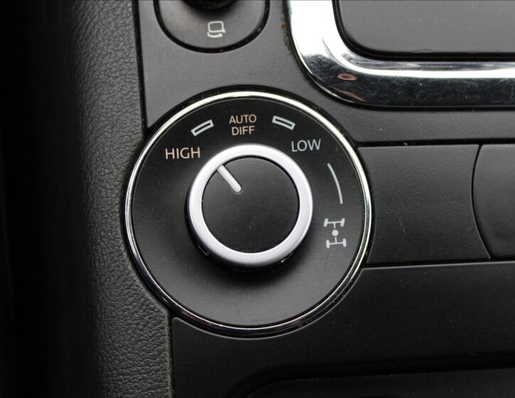 Volkswagen Touareg SUV / Terénní 3,0 l 165 kw