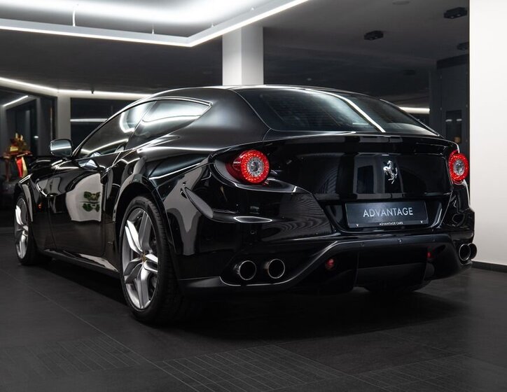 Ferrari FF Kupé 6,3 l 486 kw