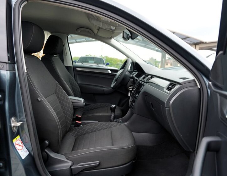 Škoda Rapid Hatchback 999,0 70 kw