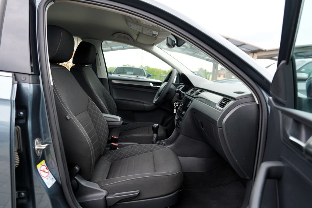 Škoda Rapid Hatchback 999,0 70 kw