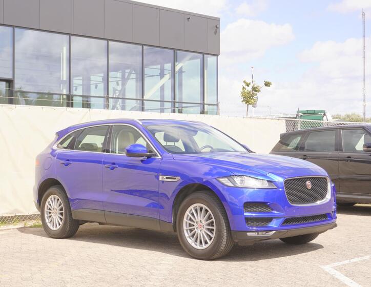 Jaguar F-Pace 3