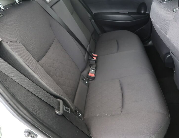 Toyota Corolla Cross Hatchback 2,0 l 112 kw