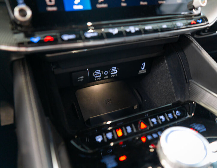 Jeep Grand Wagoneer SUV / Terénní 6,4 l 351 kw