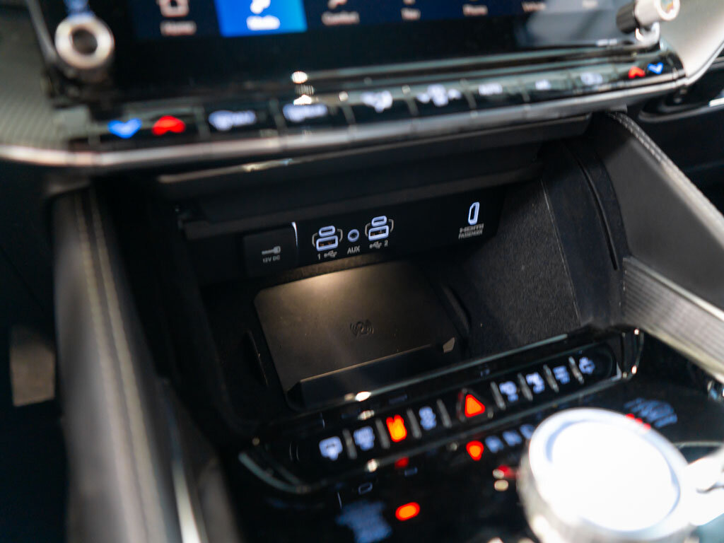 Jeep Grand Wagoneer SUV / Terénní 6,4 l 351 kw