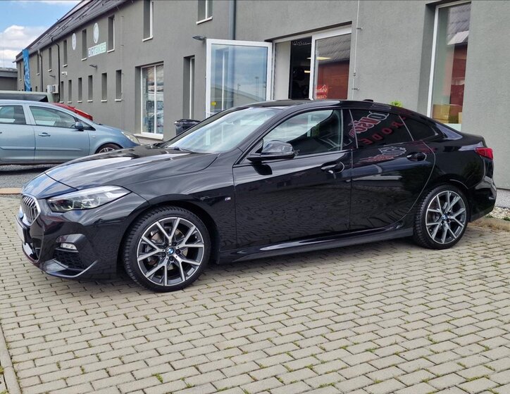 BMW Řada 2 6