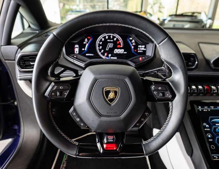 Lamborghini Huracán 6