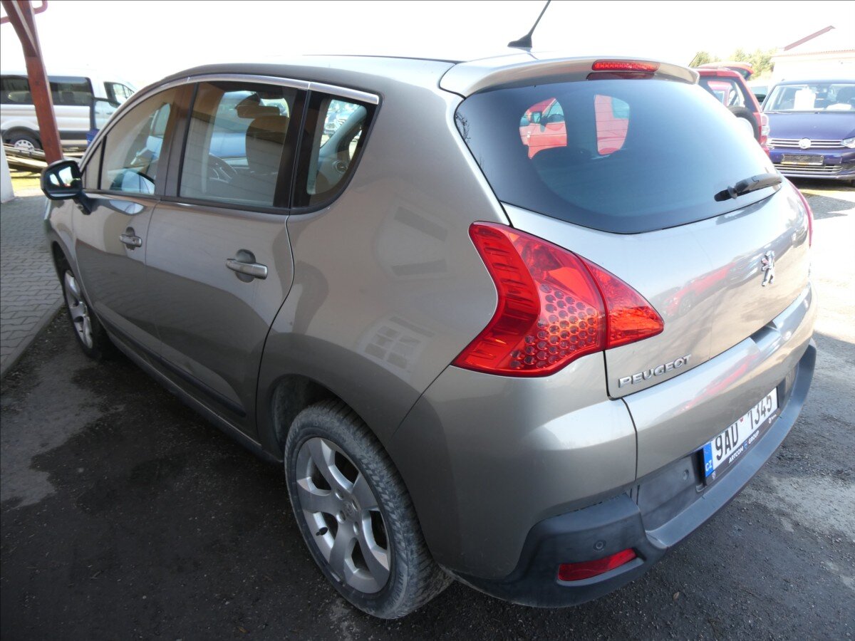 Peugeot 3008 SUV / Terénní 1,6 l 82 kw