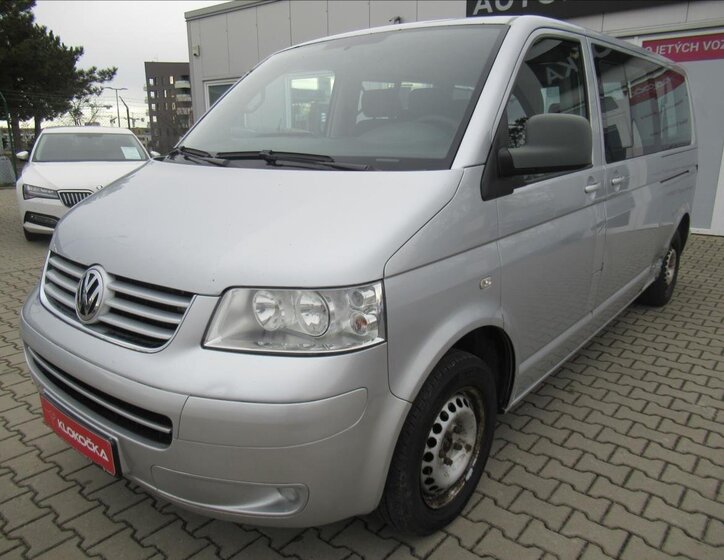 Volkswagen Caravelle MPV 2,5 l 96 kw