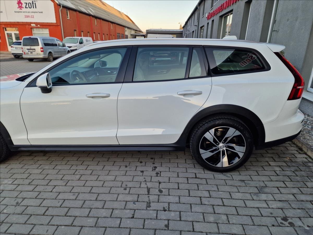 Volvo V60 Kombi 2,0 l 140 kw