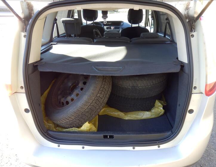 Renault Grand Scénic 9