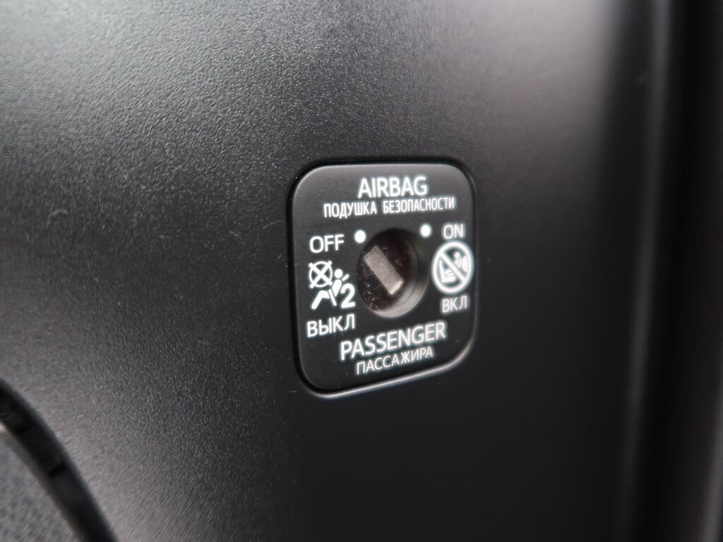 Toyota RAV4 SUV 2,0 l 129 kw