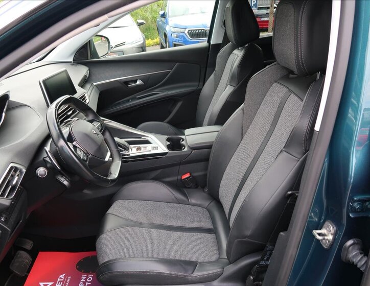 Peugeot 5008 SUV / Terénní 1,2 l 96 kw