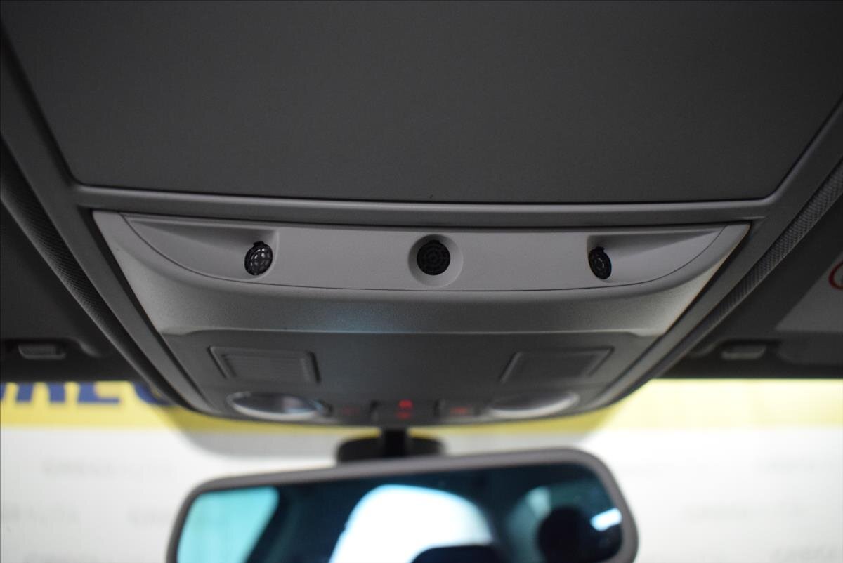 Volkswagen Jetta Sedan 1,2 l 77 kw