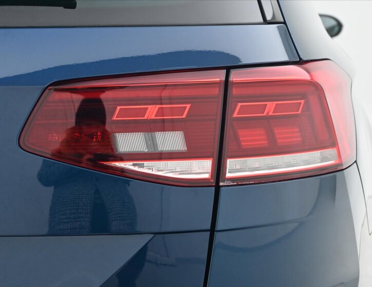 Volkswagen Passat Kombi 2,0 l 110 kw