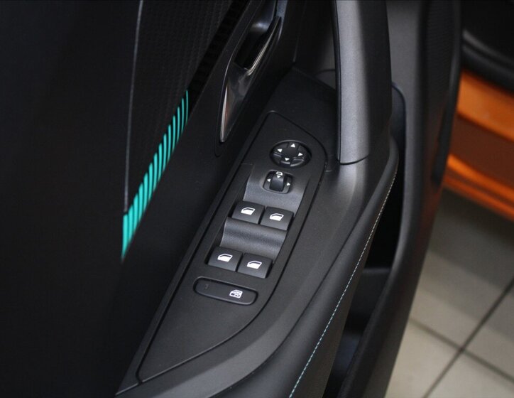 Peugeot 2008 SUV / Terénní 1,2 l 96 kw