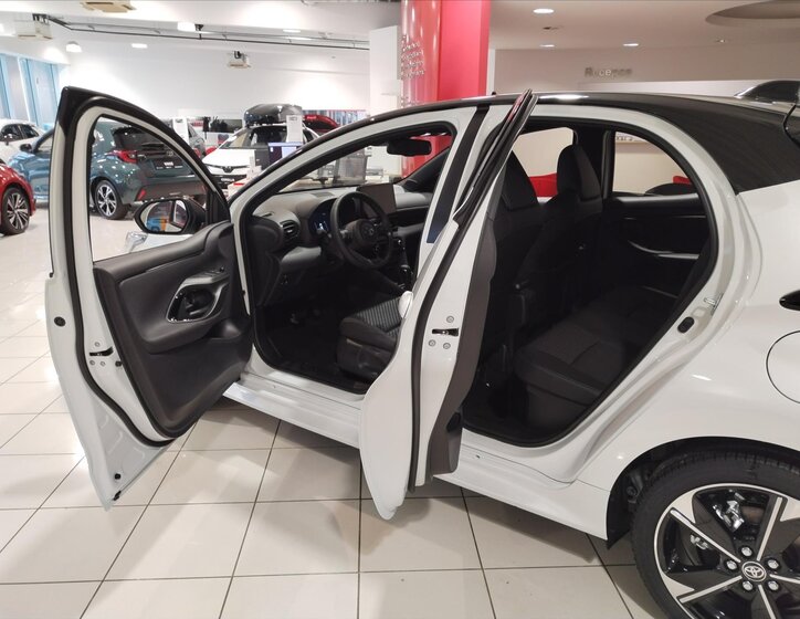 Toyota Yaris Hatchback 1,5 l 96 kw