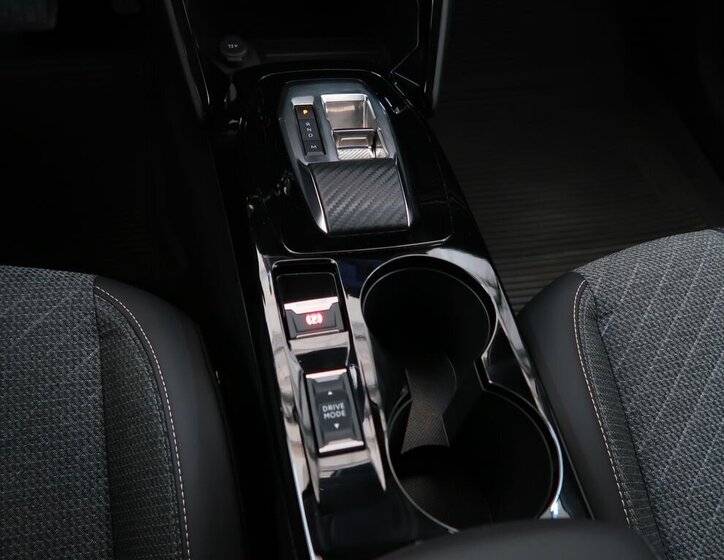 Peugeot 208 Hatchback 1,2 l 74 kw