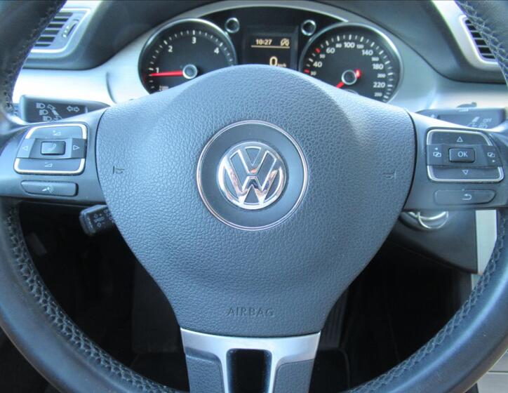 Volkswagen Passat 13