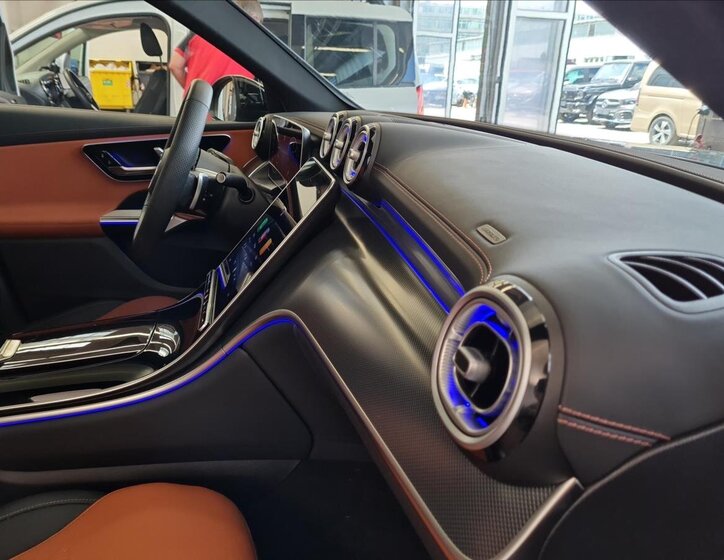 Mercedes-Benz GLC SUV 2,0 l 145 kw