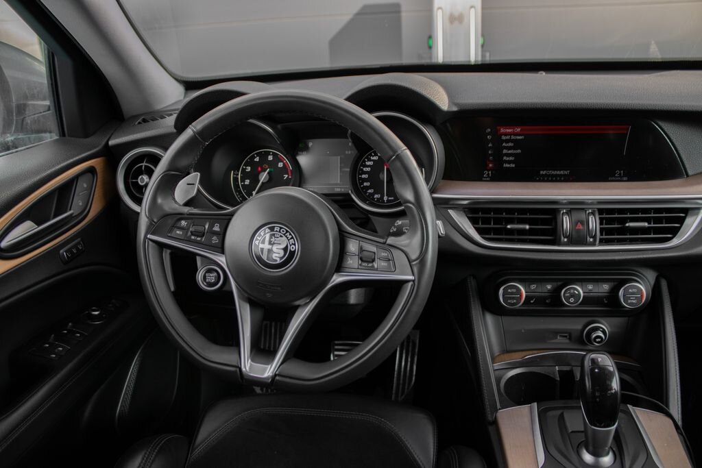 Alfa Romeo Stelvio SUV 2,0 l 206 kw