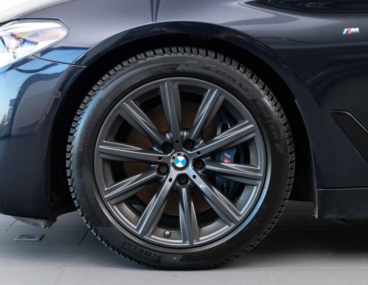 BMW Řada 5 Sedan 3,0 l 195 kw