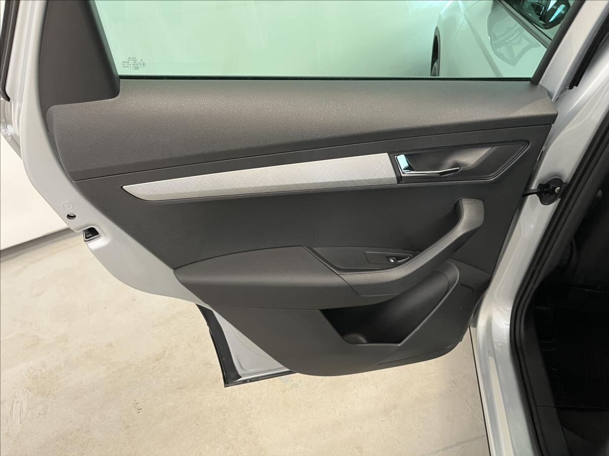 Škoda Karoq SUV 1,5 l 110 kw