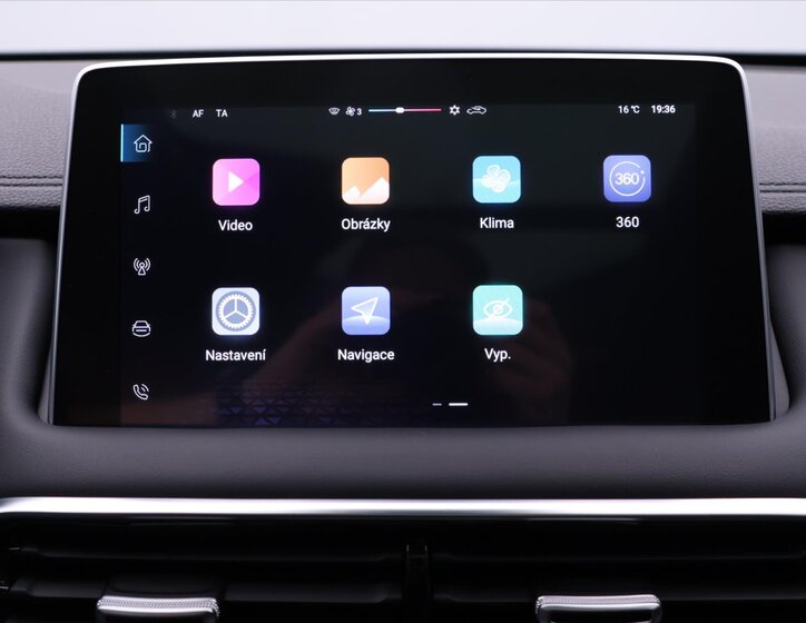 MG HS SUV / Terénní 1,5 l 119 kw