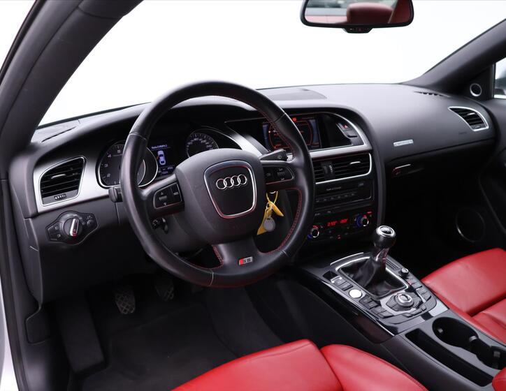 Audi S5 32