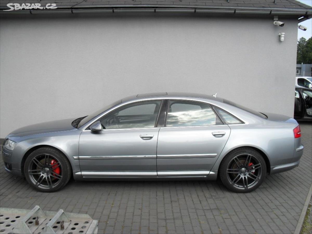 Audi A8 Sedan / Limuzína 4,2 l 257 kw