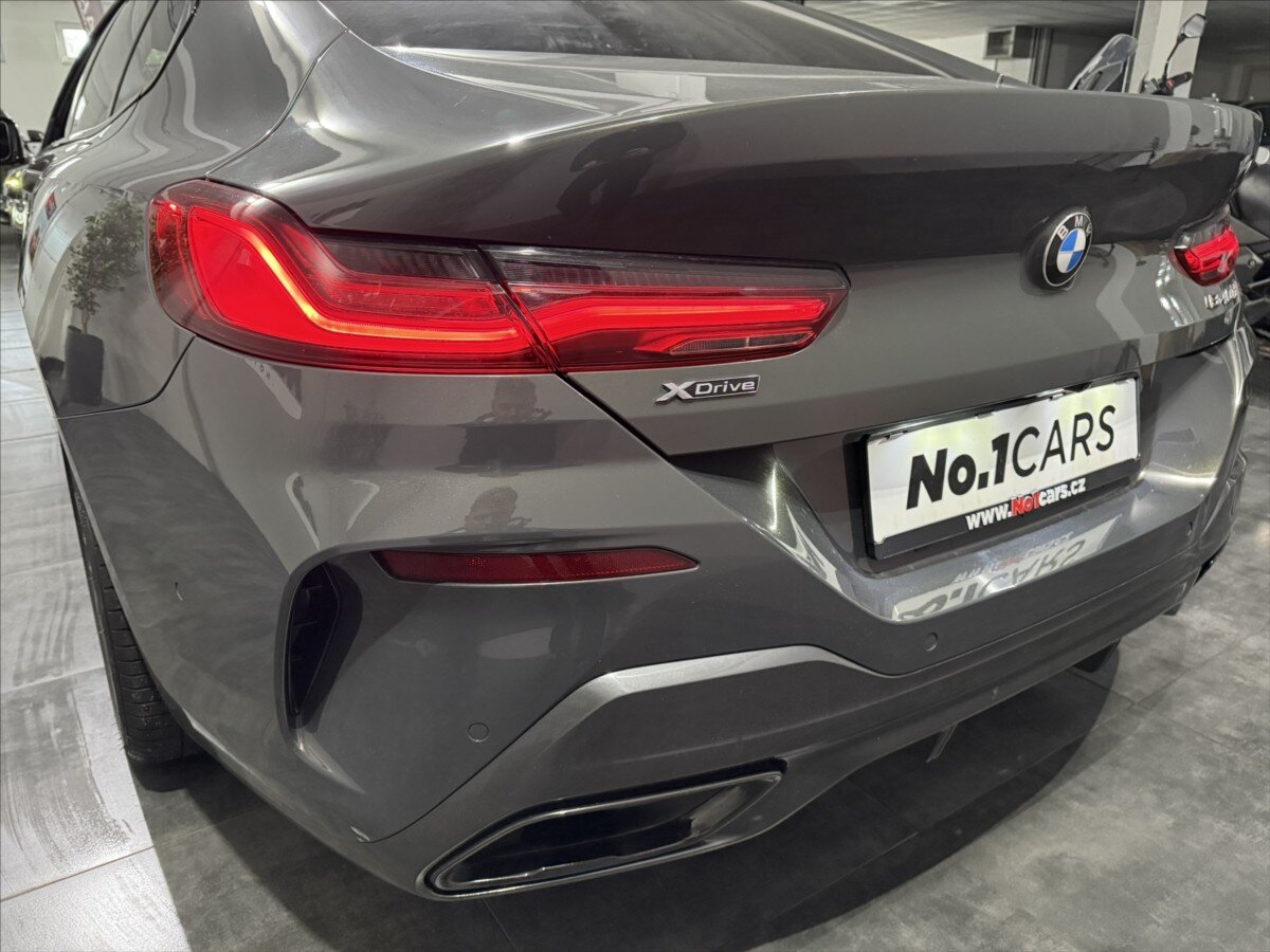 BMW Řada 8 Sedan / Limuzína 3,0 l 250 kw