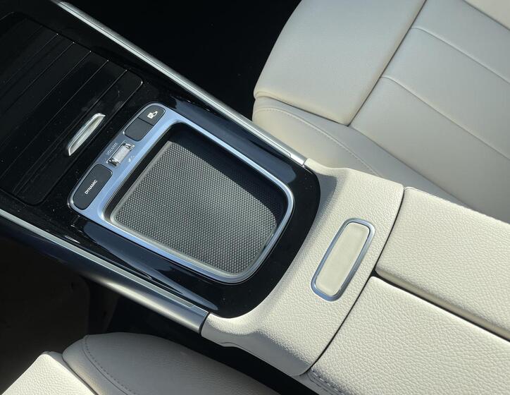 Mercedes-Benz EQA 13