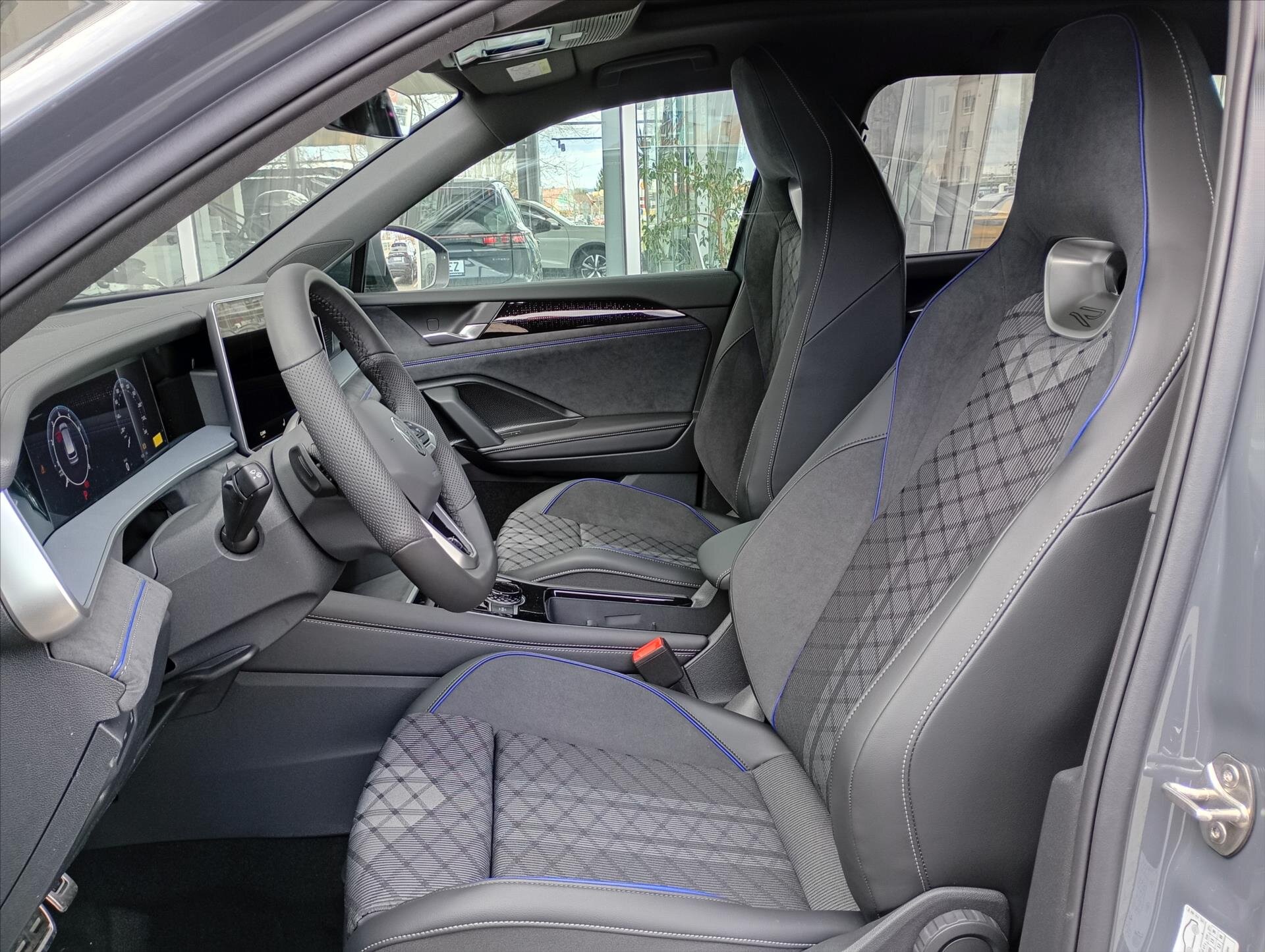 Volkswagen Tayron SUV / Terénní 2,0 l 195 kw