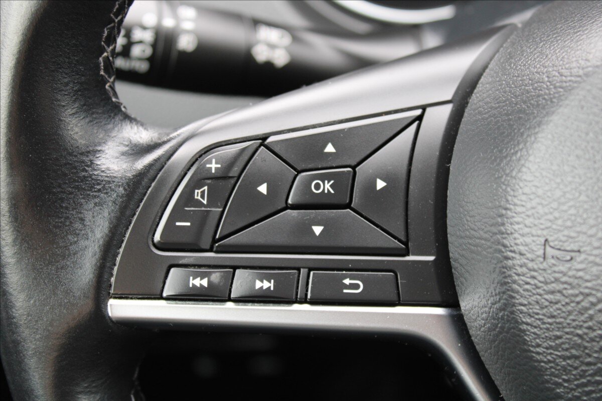 Nissan Qashqai SUV / Terénní 1,3 l 103 kw