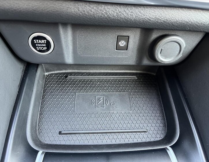 Nissan Qashqai SUV / Terénní 1,3 l 116 kw